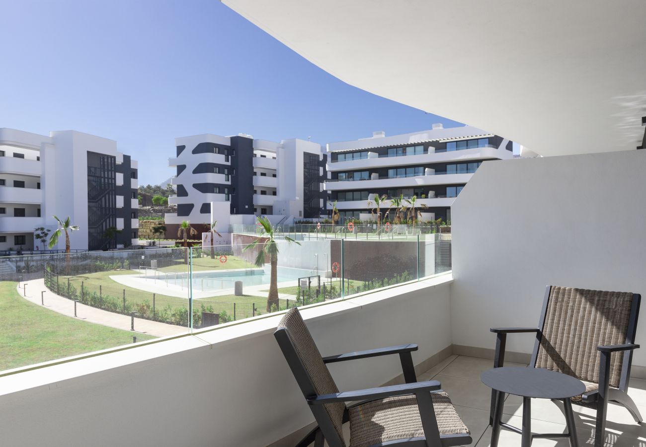 Apartment in Fuengirola - Luxury Apartment with Terrace  in Higueron