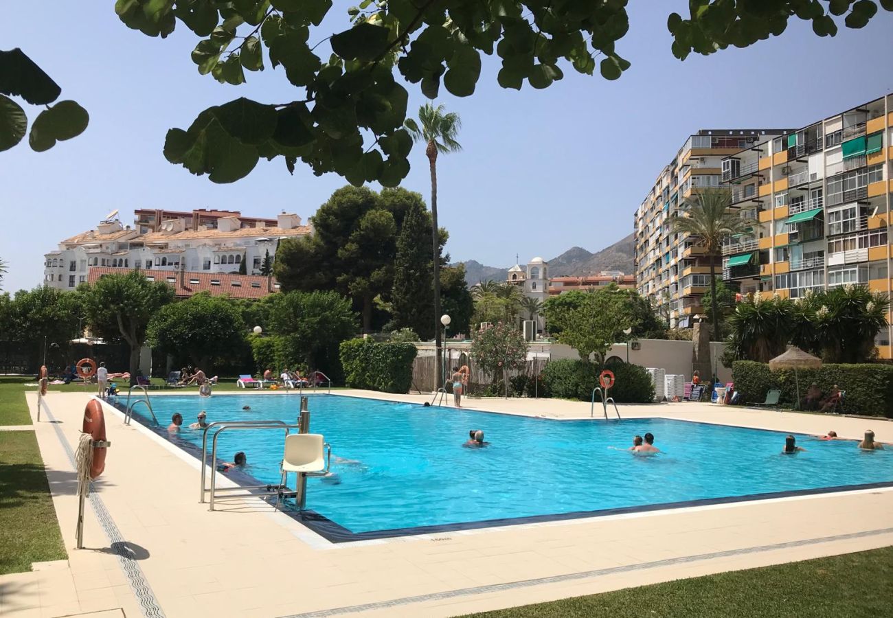 Apartment in Benalmádena - Central Apartment with Seaview Terrace and Pool