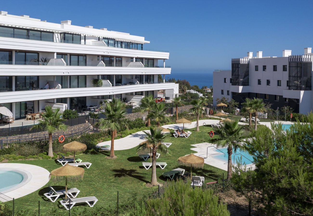 Apartment in Fuengirola - Exclusive 3-bedroom Apartment in Higueron